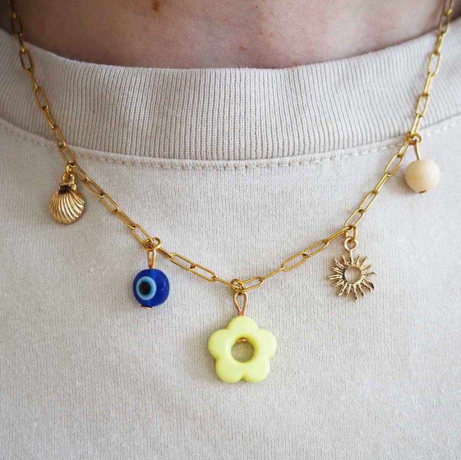collier-breloques-Ombelline-charms-jaune